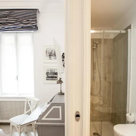 Marina Charming Hotel 4*