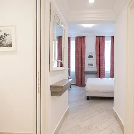 Marina Charming ホテル