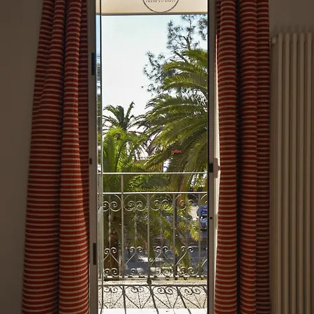 Marina Charming Hotel 4*