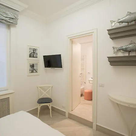 Marina Charming Hotel 4*