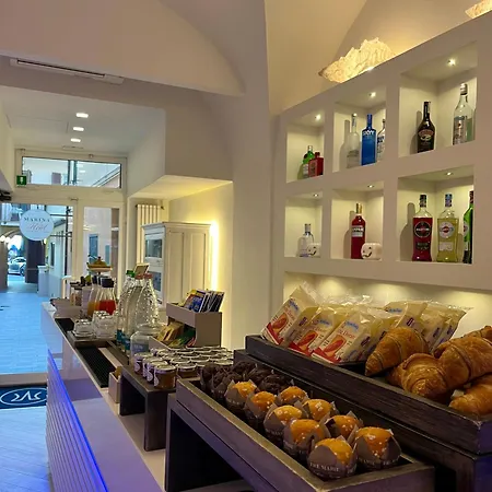 Marina Charming Hotel