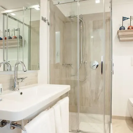 Marina Charming ホテル