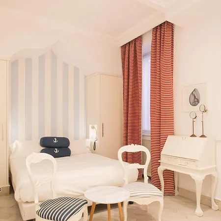 Hotel Marina Charming 4*