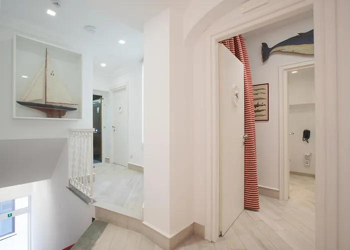 Marina Charming Hotel