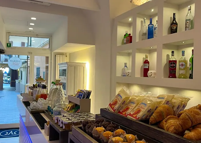 Marina Charming Hotel